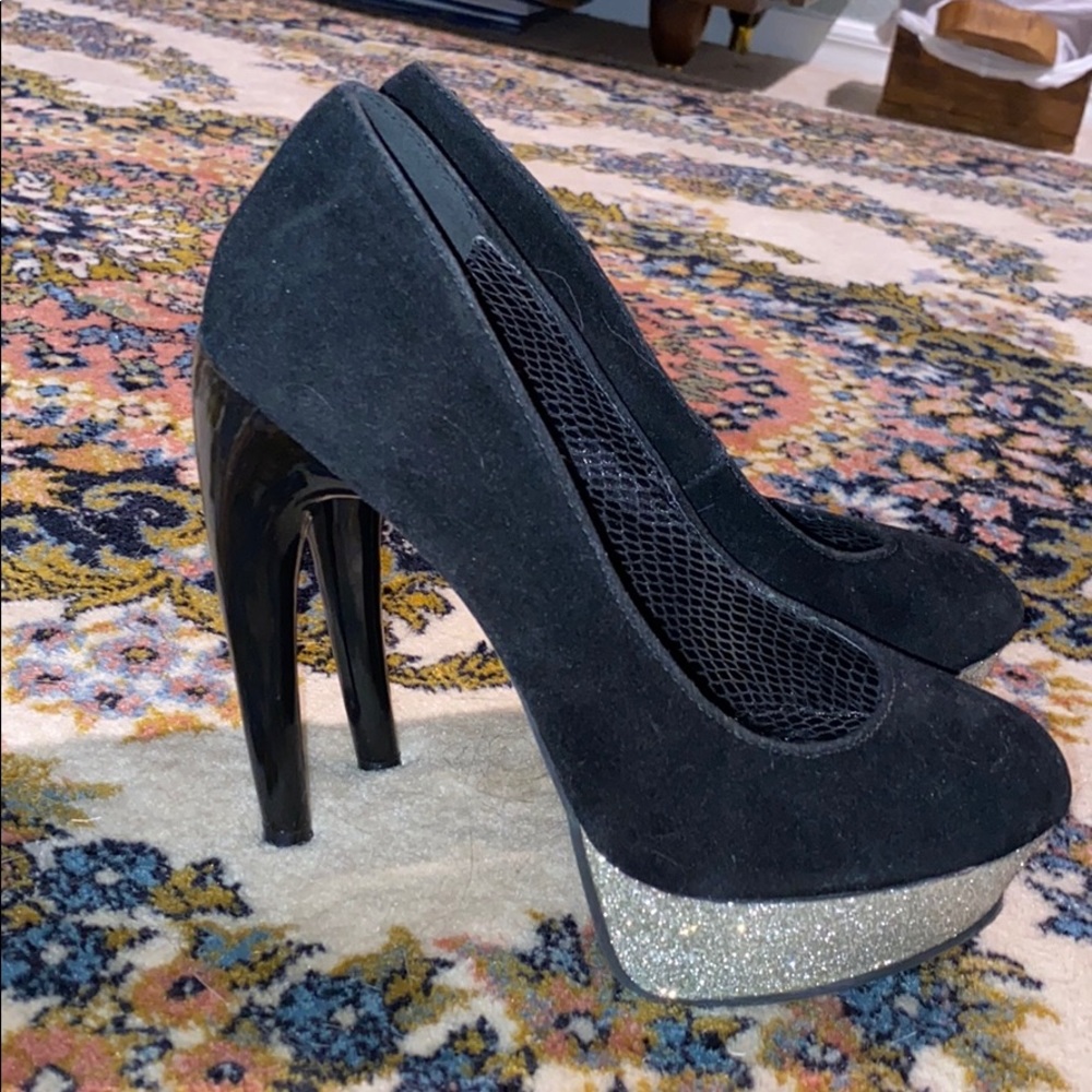 Heels - Picture 2 of 2